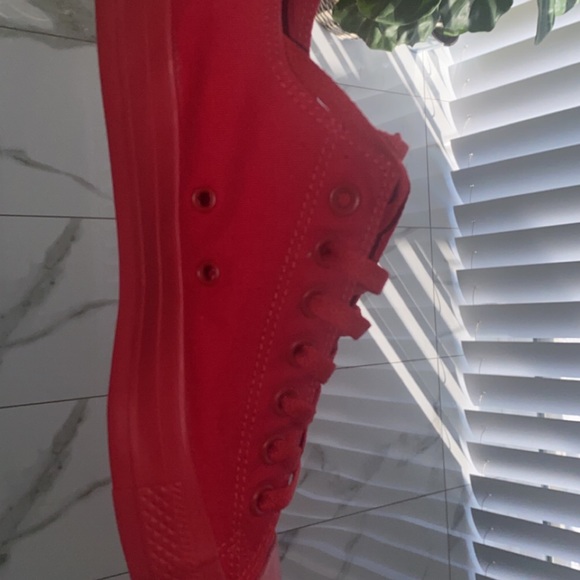 Brand new men’s converse - Picture 3 of 4